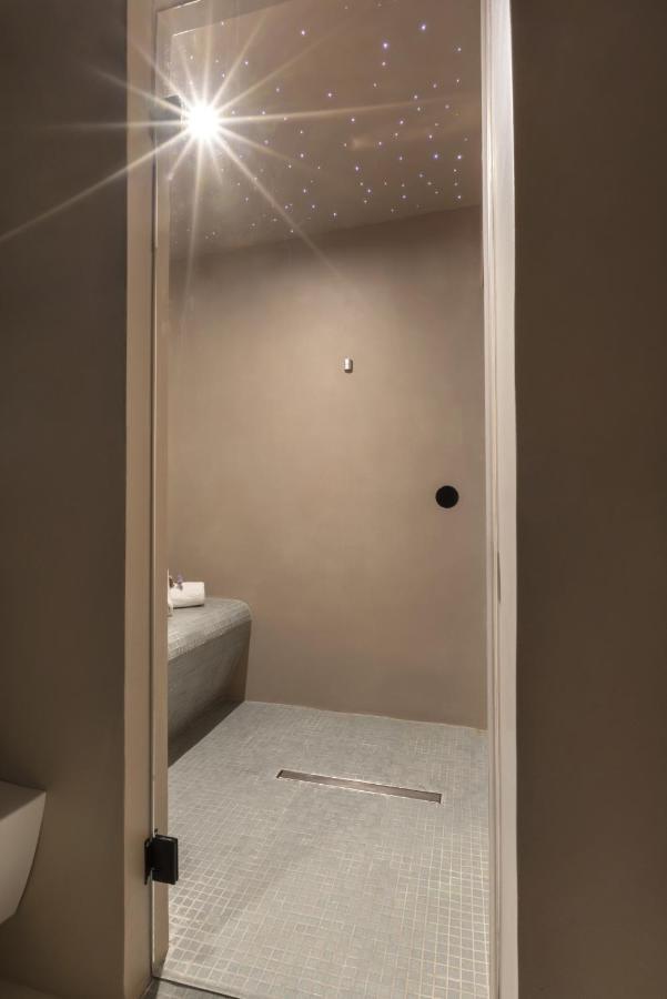 A Truly Wow Experience For Every Guest. The Place Athen Eksteriør bilde
